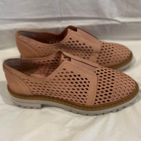 VINCE CAMUTO NWOB  Mritsa Perforated Petal Pink Mauve Leather Oxford Loafer 6.5 - Picture 6 of 10